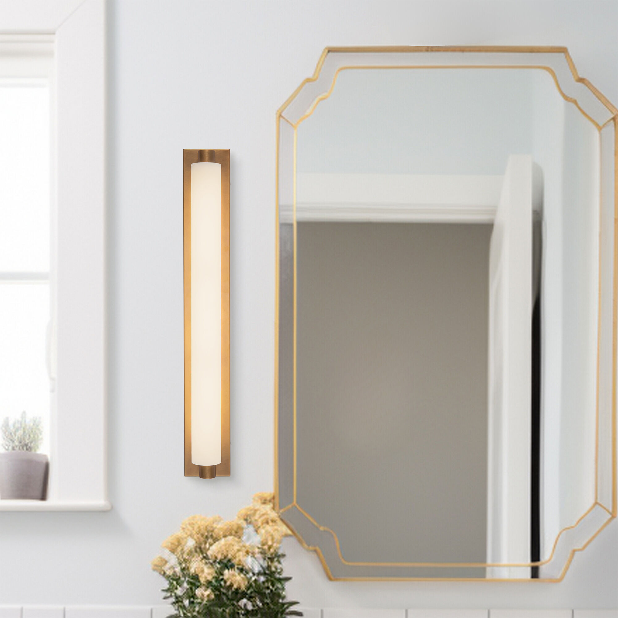 Charleston 31 inch Vintage Brass Bath Vanity Light Wall Light